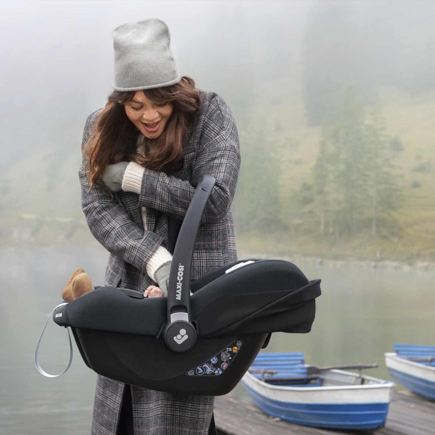 Maxi-Cosi CabrioFix i-Size Silla de Coche para Bebé, de 0-12 Meses (hasta 12 kg), 3.2 kg, Compatible con Cochecitos, Essential Graphite