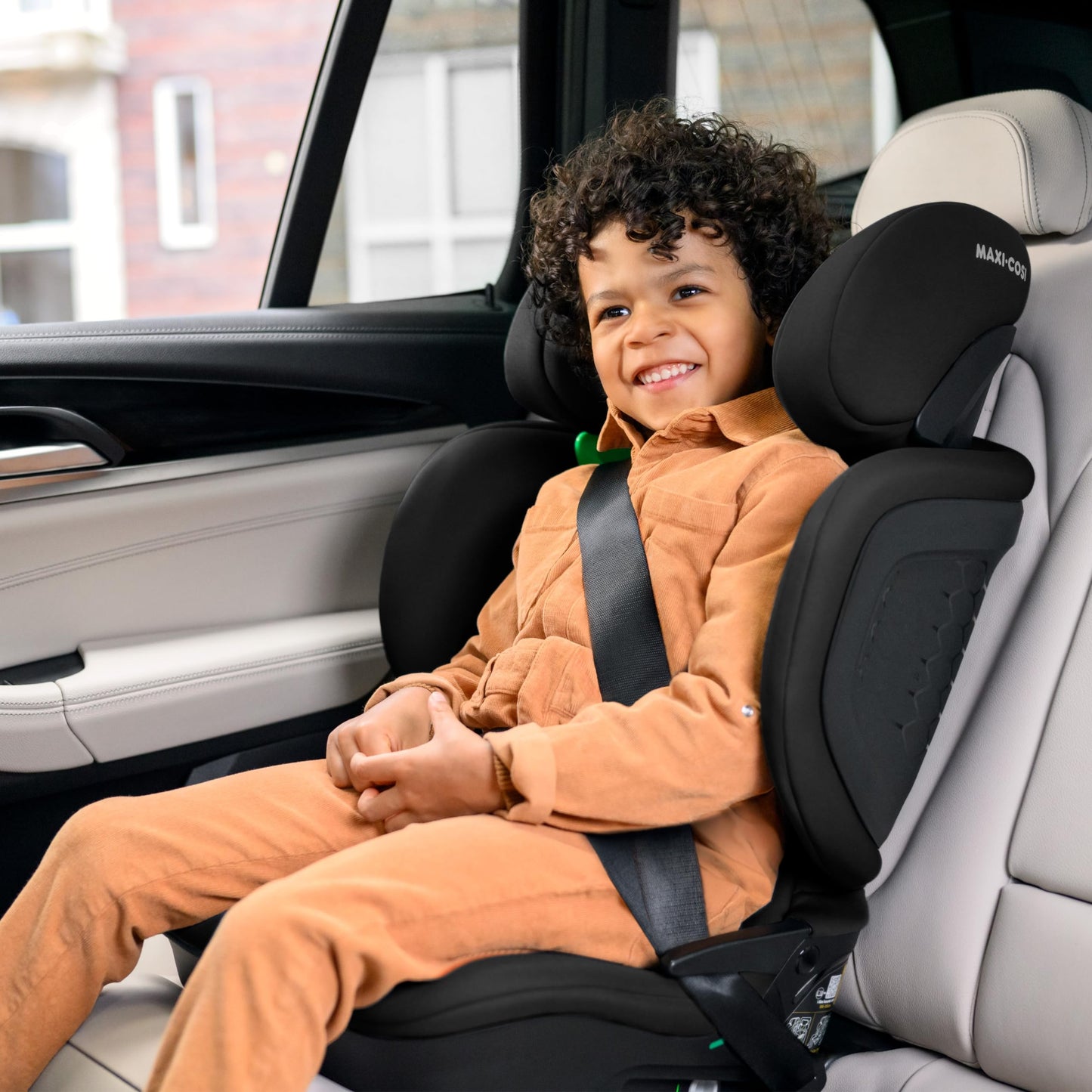 Maxi-Cosi Tanza i-Size Silla de Coche Plegable ISOFIX, de 3.5 a 12 Años (100-150 cm), Protección G-CELL, Full Black