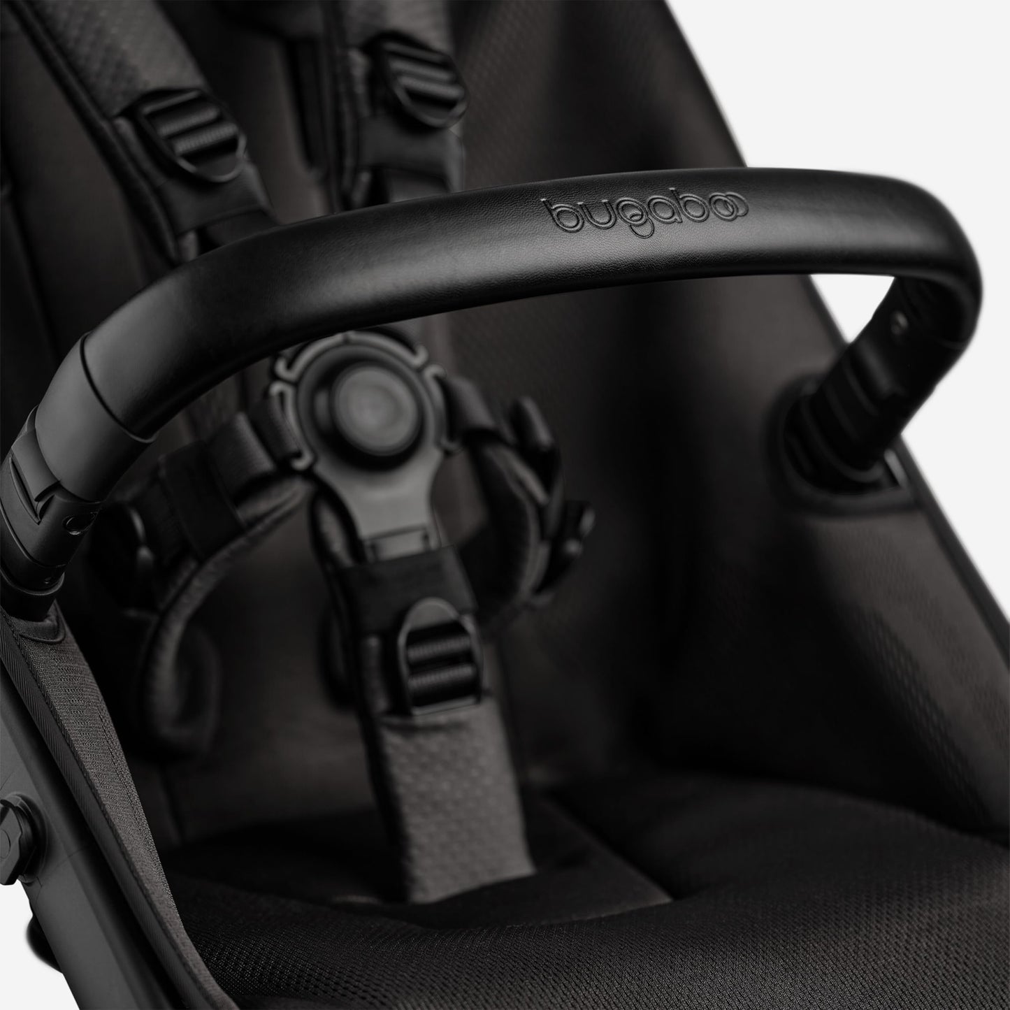 Bugaboo Fox 5 Cochecito de Bebé 2 en 1 Todo Terreno, Plegado Fácil, Edición Limitada Black Moonlight